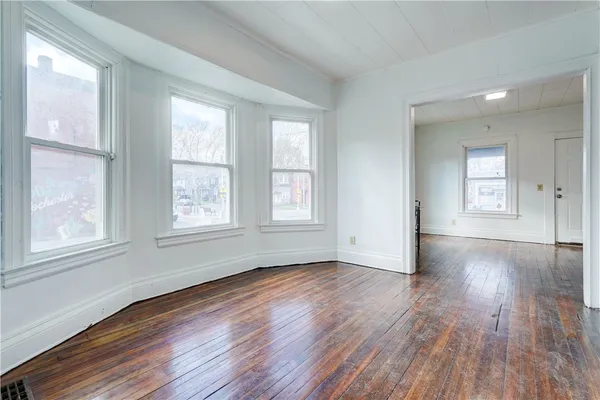 $1,600 | 459 Parsells Avenue, Rochester, NY 14609