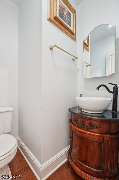 4 Fairwood Road Madison, NJ 07940 - Photo 19 of 38 a room with a stove and a mirror