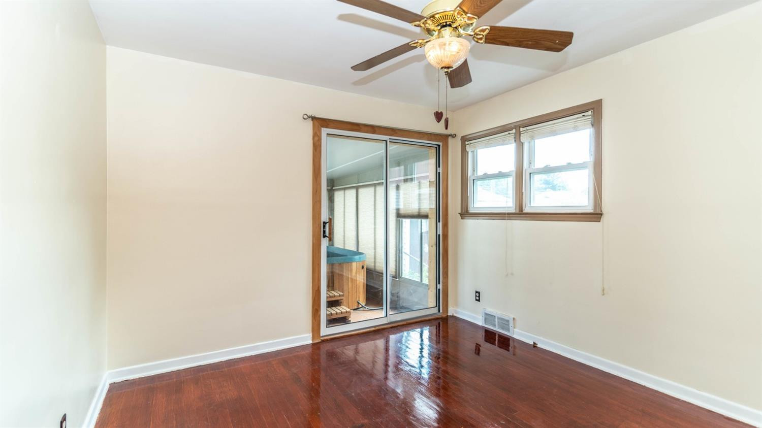 8939 Allen Road Allen Park, MI 48101 - Photo 18 of 28 Photo 18
