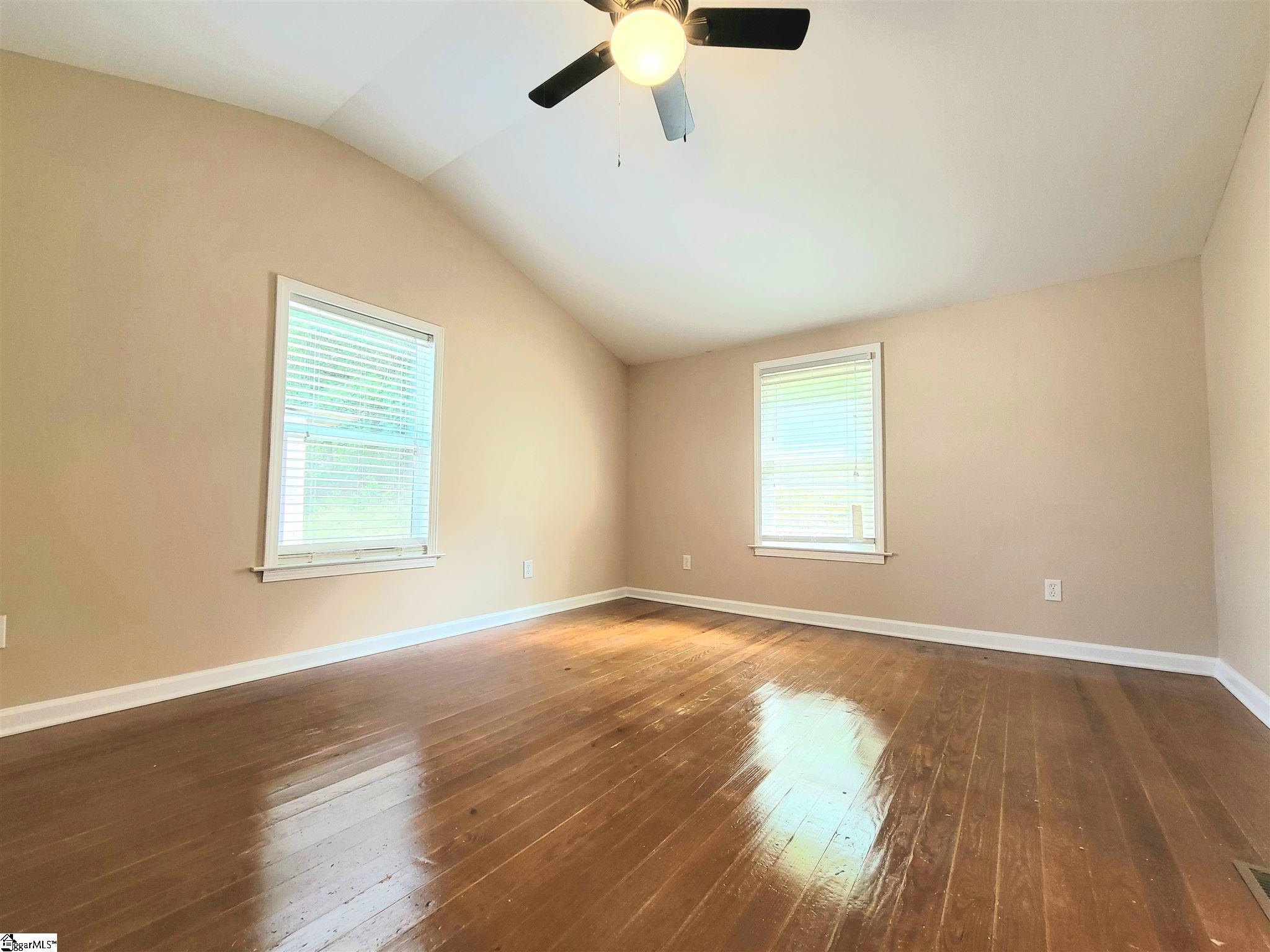 109 Freeman Bridge Road Marietta, SC 29661 - Photo 22 of 35
