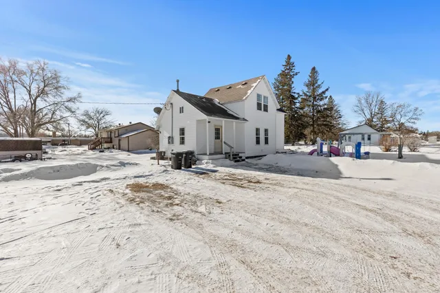 $235,000 | 201 7th Street Southwest, Little Falls, MN 56345