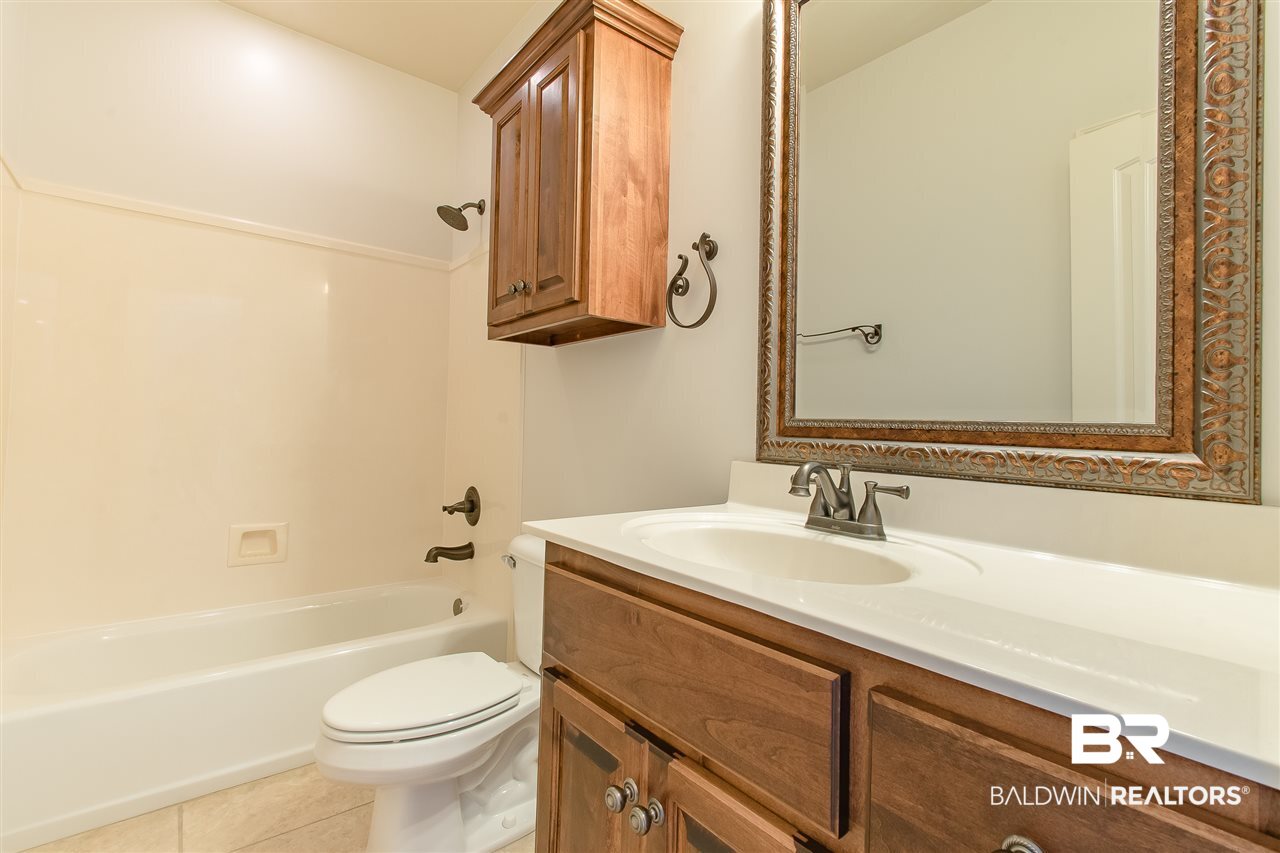3235 McRae Drive Mobile, AL 36695 - Photo 25 of 32 Bathroom