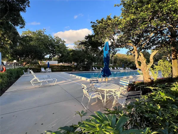 $2,600 | 907 Cypress Terrace, Unit 203, Pompano Beach, FL 33069
