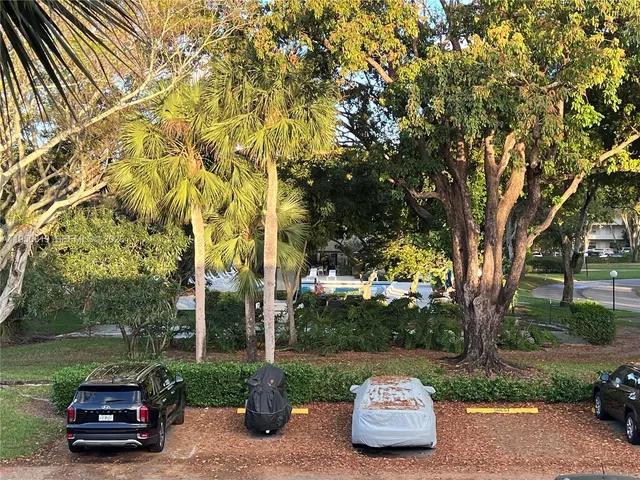 $2,700 | 907 Cypress Terrace, Unit 203, Pompano Beach, FL 33069