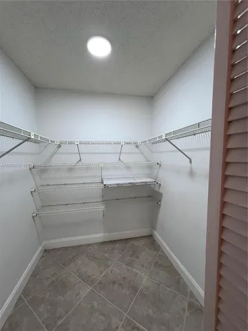 $2,700 | 907 Cypress Terrace, Unit 203, Pompano Beach, FL 33069