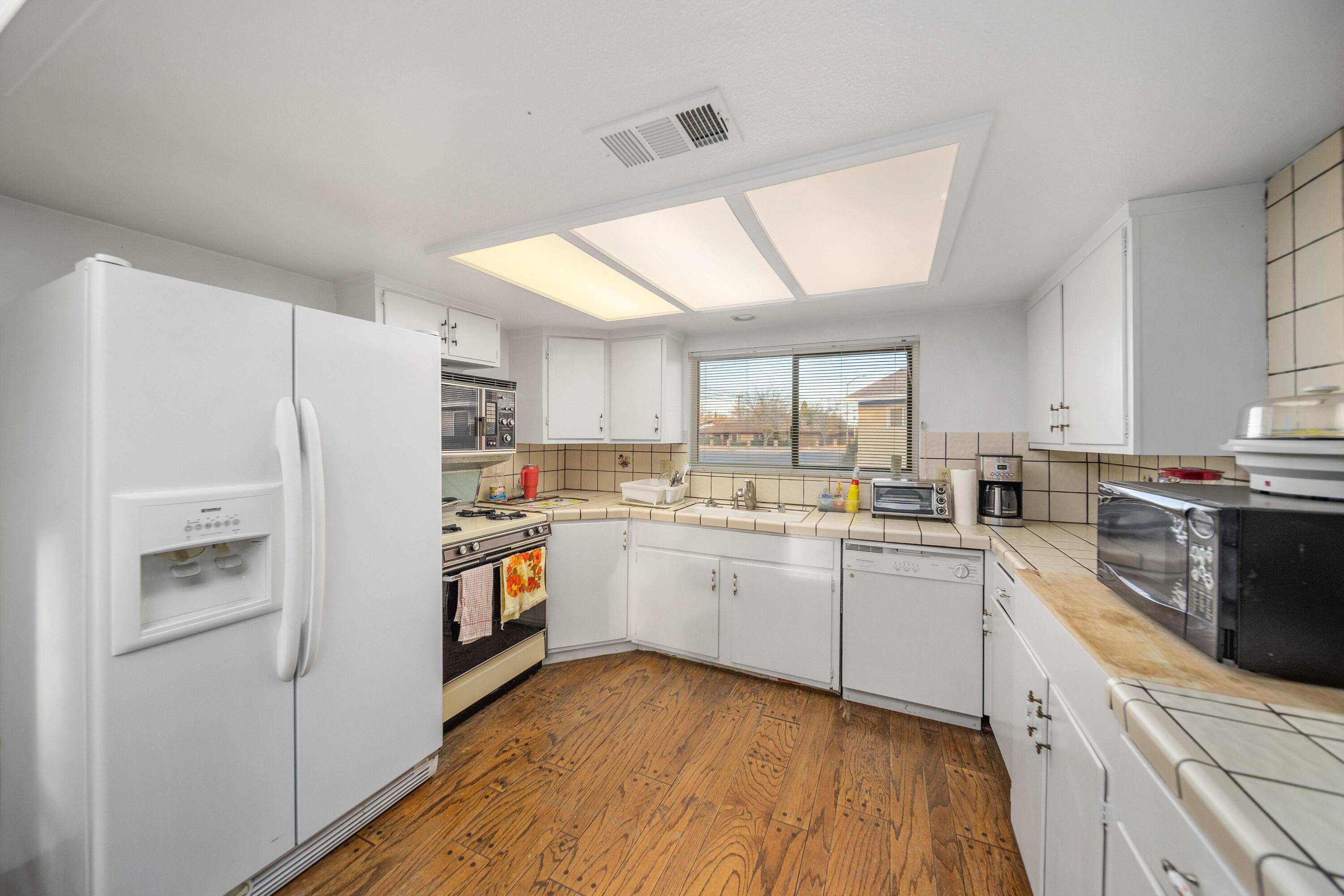 1210 West Lancaster Boulevard Lancaster, CA 93534 - Photo 22 of 48 1210 W Lancaster Blvd-22