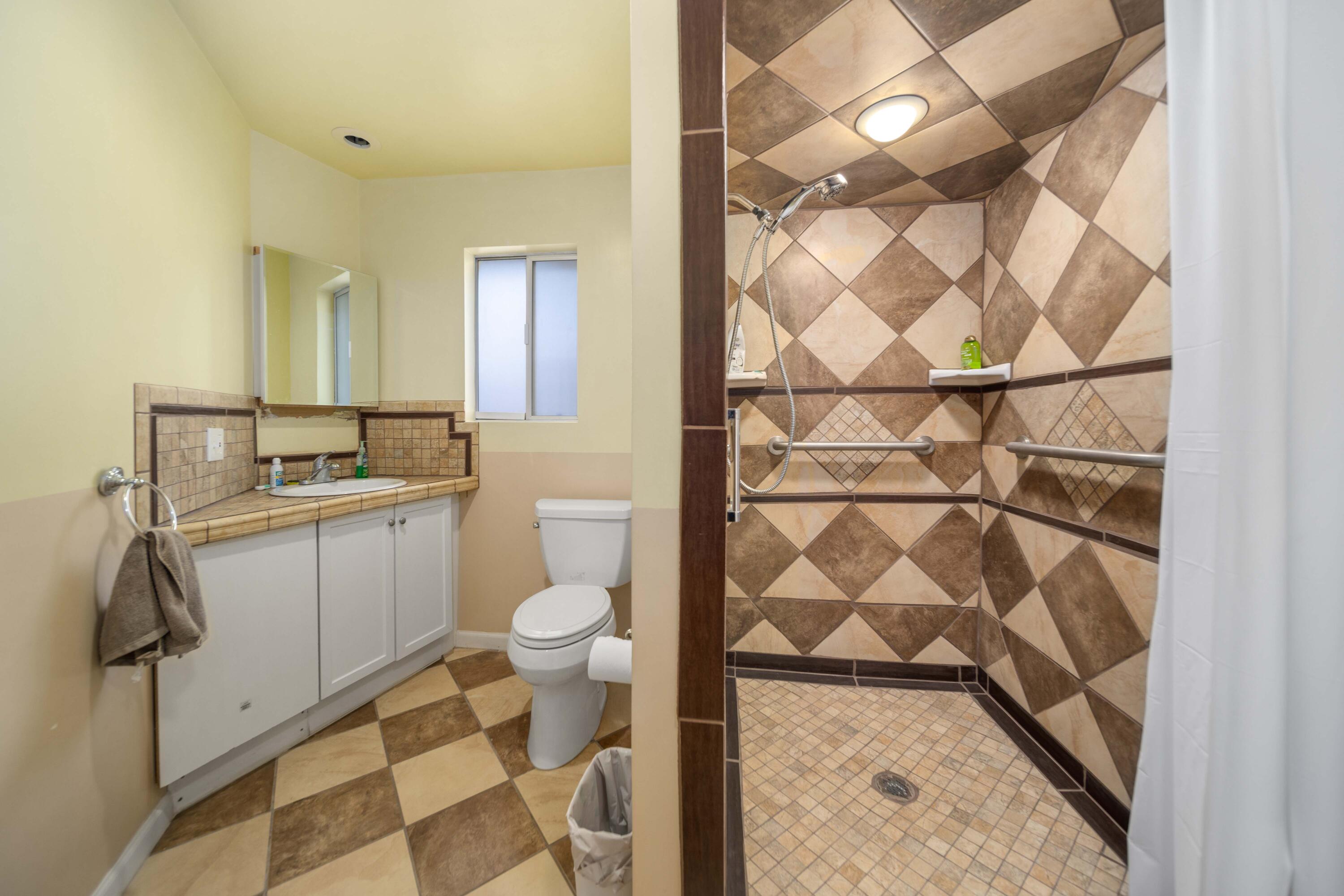 1210 West Lancaster Boulevard Lancaster, CA 93534 - Photo 34 of 48 1210 W Lancaster Blvd-25