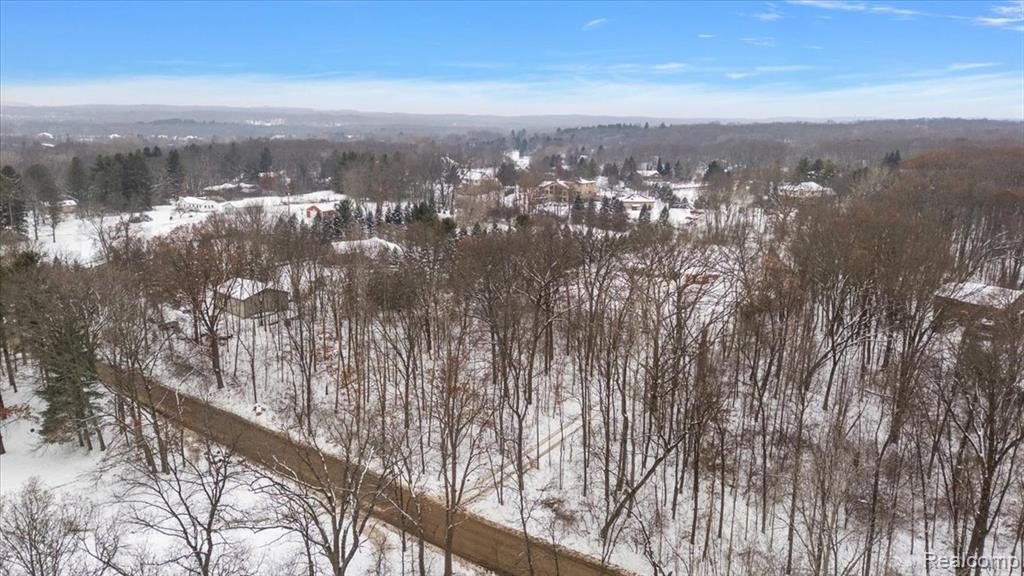 700 West Maple Road Milford, MI 48381 - Photo 18 of 24