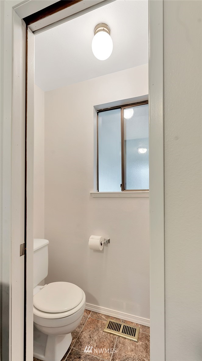 20831 Zenkner Valley Road Centralia, WA 98531 - Photo 14 of 33