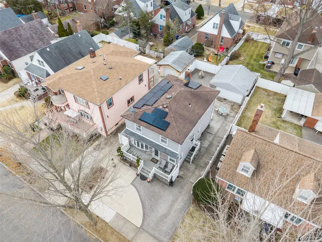 $1,239,000 | 82-30 266th Street | Floral Park