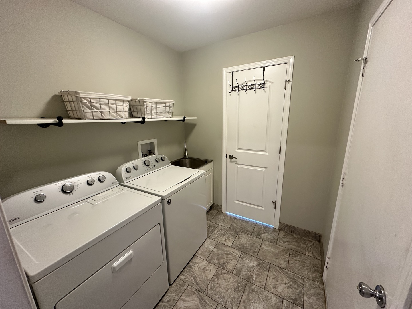 2209 Hidden Trail Court Spring Grove, IL 60081 - Photo 11 of 30 Gallery Image 11