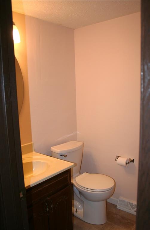 178 Old English Road Pittsburgh, PA 15237 - Photo 10 of 29