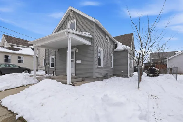$225,000 | 106 West Main Street, Beaver Dam, WI 53916