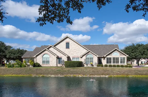 $2,050 | 30 Wildwood Drive, Unit 173, Georgetown, TX 78633