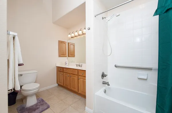 $2,050 | 30 Wildwood Drive, Unit 173, Georgetown, TX 78633