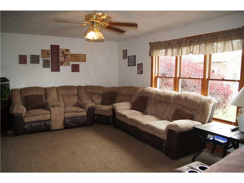 326 Sarver Road Sarver, PA 16055 - Photo 7 of 25 Living Room.