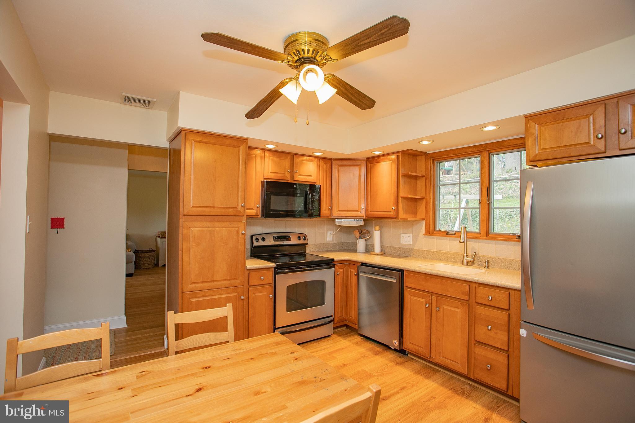 506 Greenhill Road Willow Grove, PA 19090 - Photo 4 of 49 Gallery Image 4