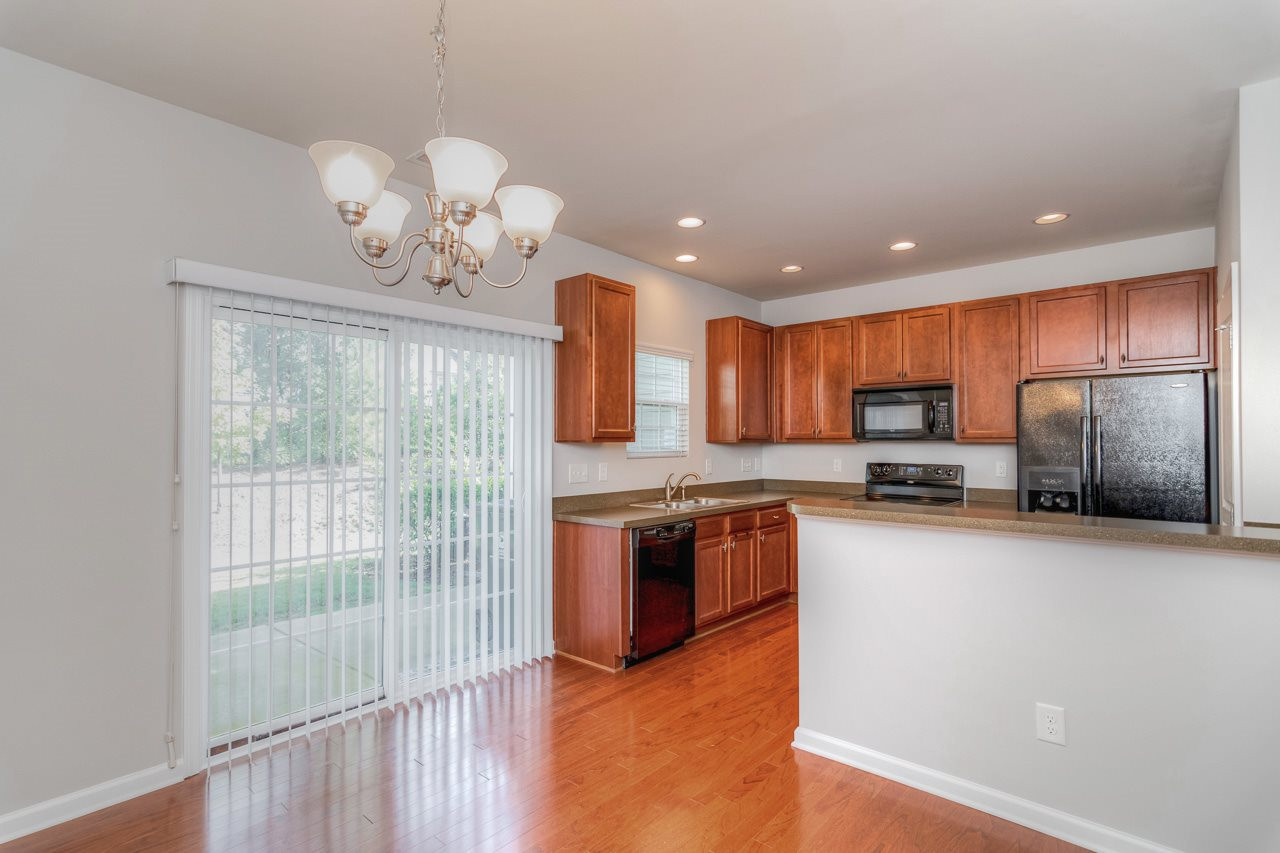 1807 Grace Point Road Morrisville, NC 27560 - Photo 9 of 25 Kitchen/ breakfast area