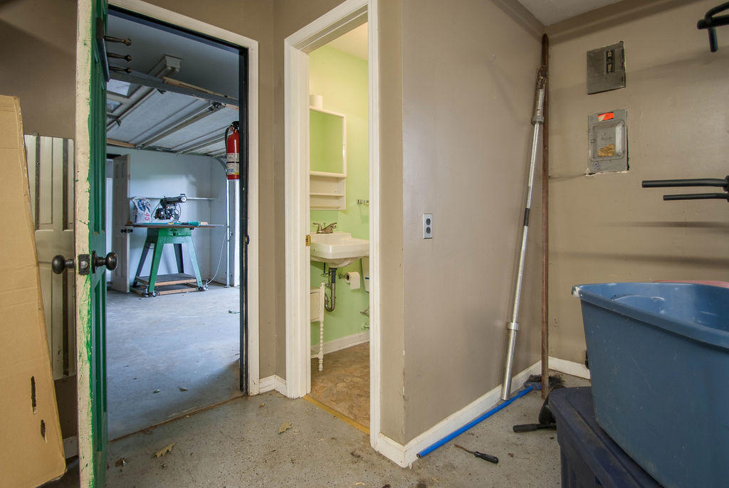 2661 Trinity Road Troutville, VA 24175 - Photo 50 of 53 Work Shop and Half Bath