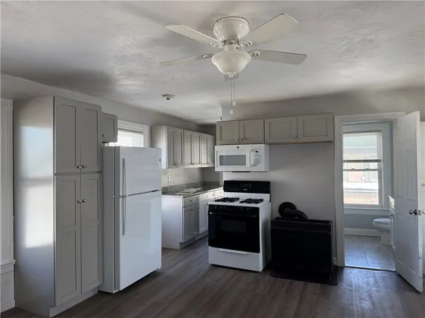 $2,250 | 251 High Street, Unit 4, Cumberland, RI 02864