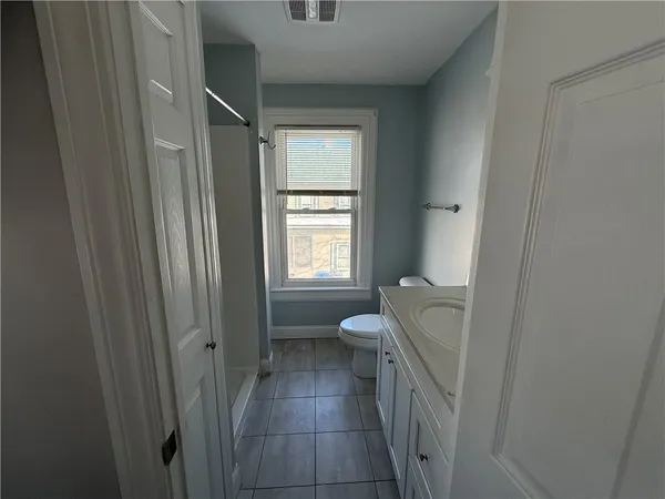 $2,250 | 251 High Street, Unit 4, Cumberland, RI 02864