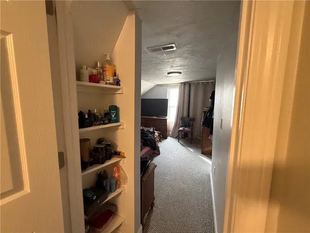 $2,325 | 251 High Street, Unit 4, Cumberland, RI 02864