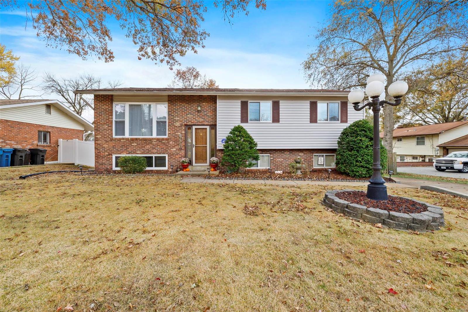 4456 Mattis Road St. Louis, MO 63128 - Photo 1 of 33 Gallery Image 1