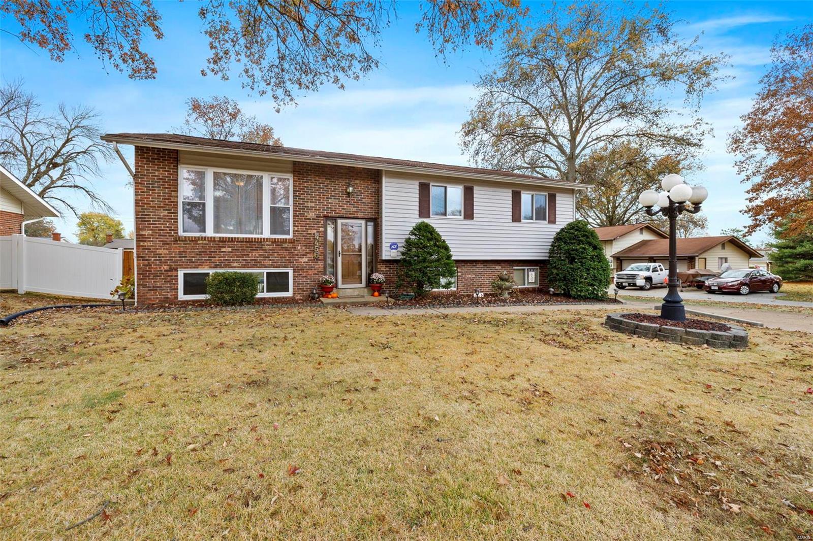 4456 Mattis Road St. Louis, MO 63128 - Photo 2 of 33 Gallery Image 2