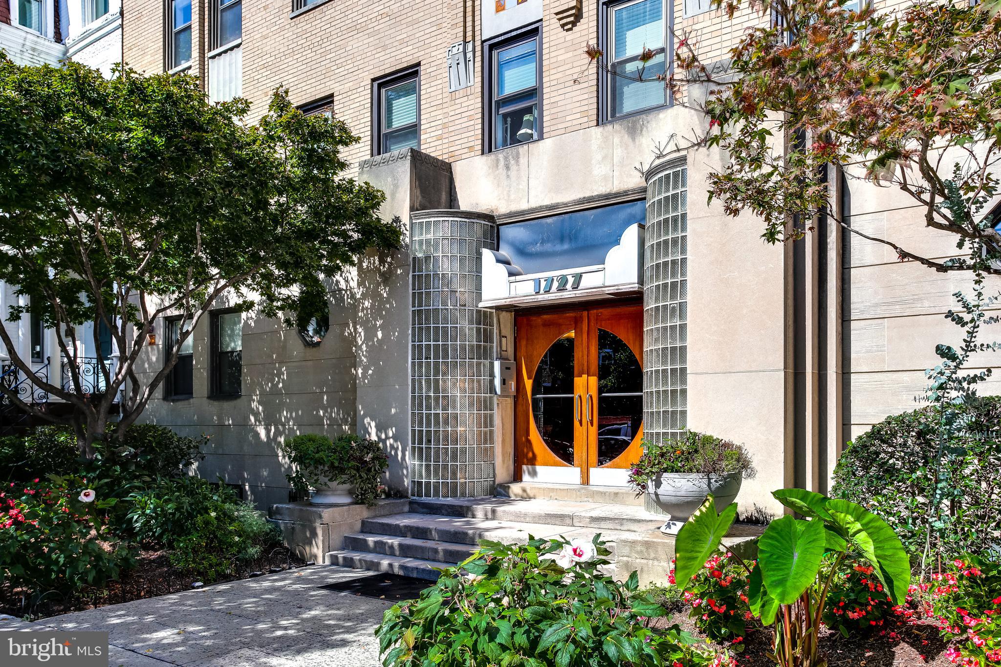 1727 R Street Northwest, Unit 301 Washington, DC 20009 - Photo 1 of 33