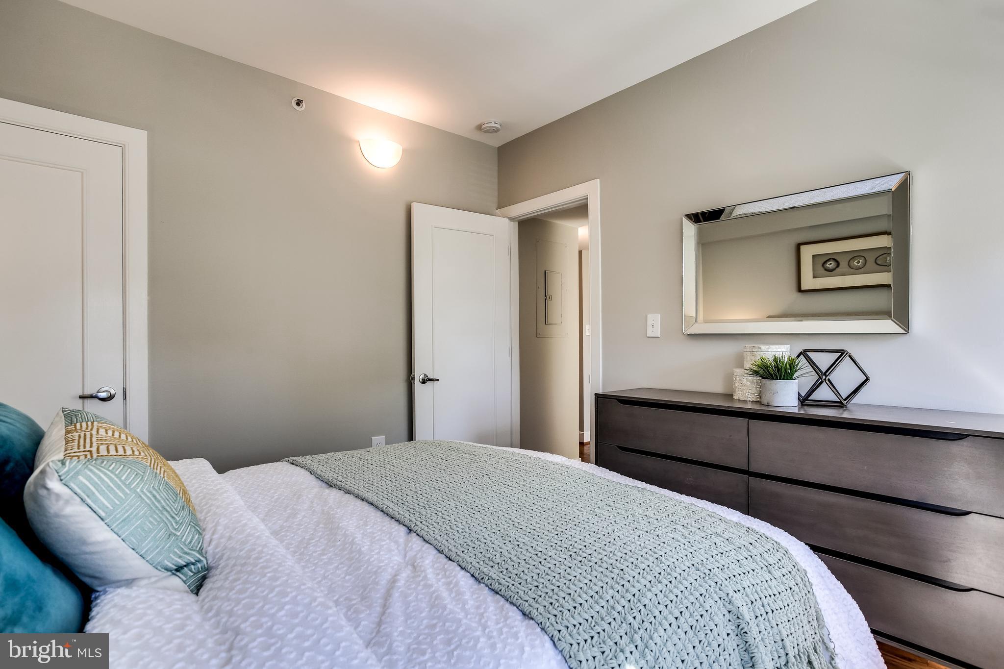 1727 R Street Northwest, Unit 301 Washington, DC 20009 - Photo 19 of 33