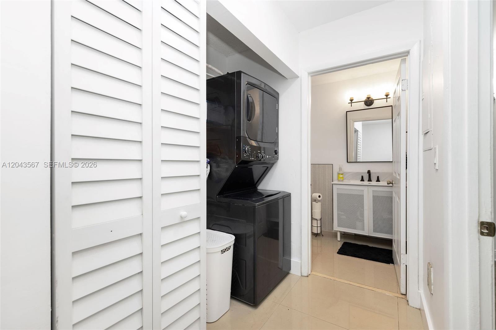 11527 Southwest 90th Street Miami, FL 33176 - Photo 9 of 26