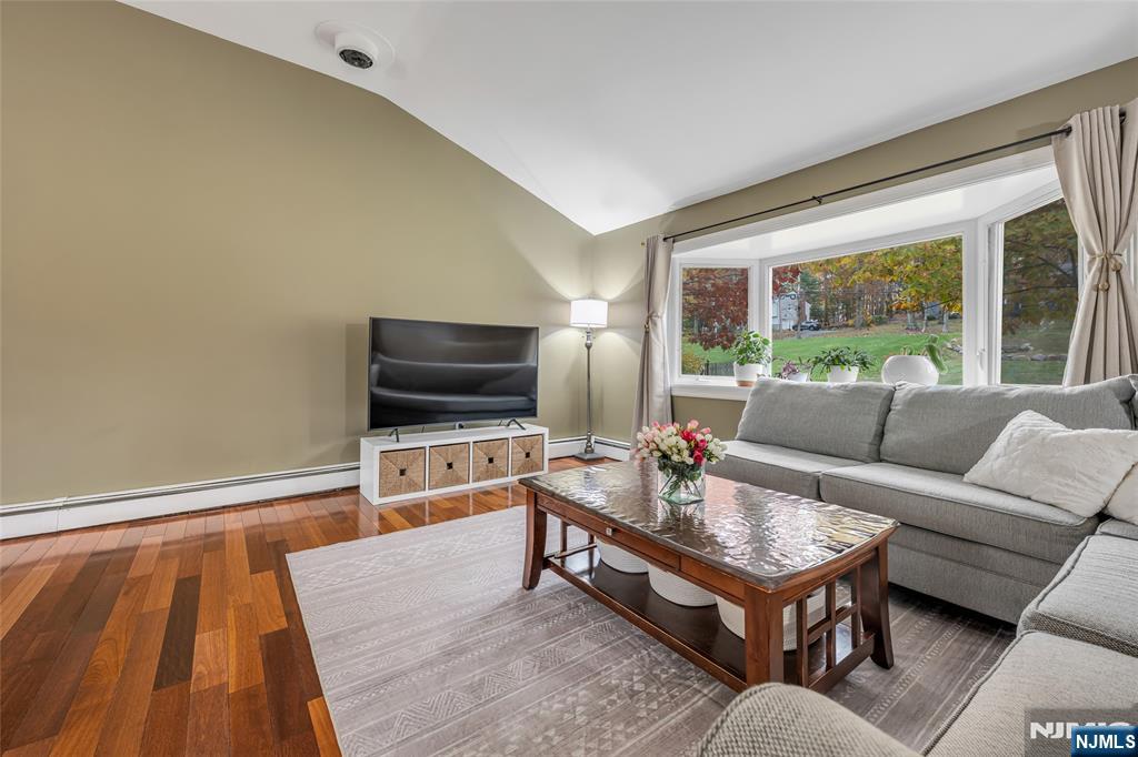 41 Shongum Road Randolph, NJ 07869 - Photo 8 of 36
