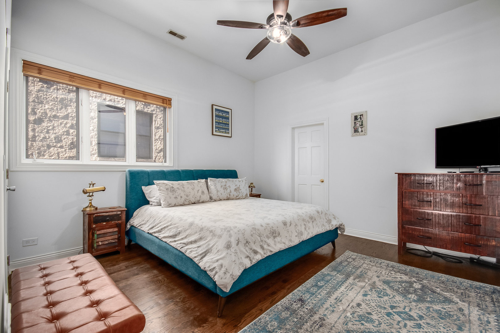 930 West Cuyler Avenue, Unit 3W Chicago, IL 60613 - Photo 13 of 25