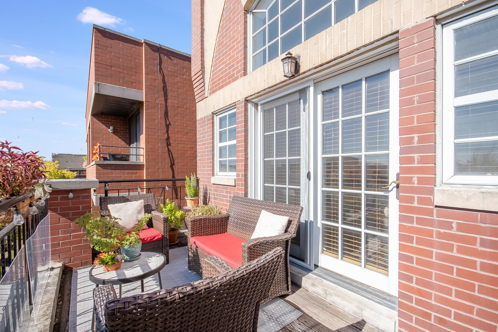 930 West Cuyler Avenue, Unit 3W Chicago, IL 60613 - Photo 23 of 25