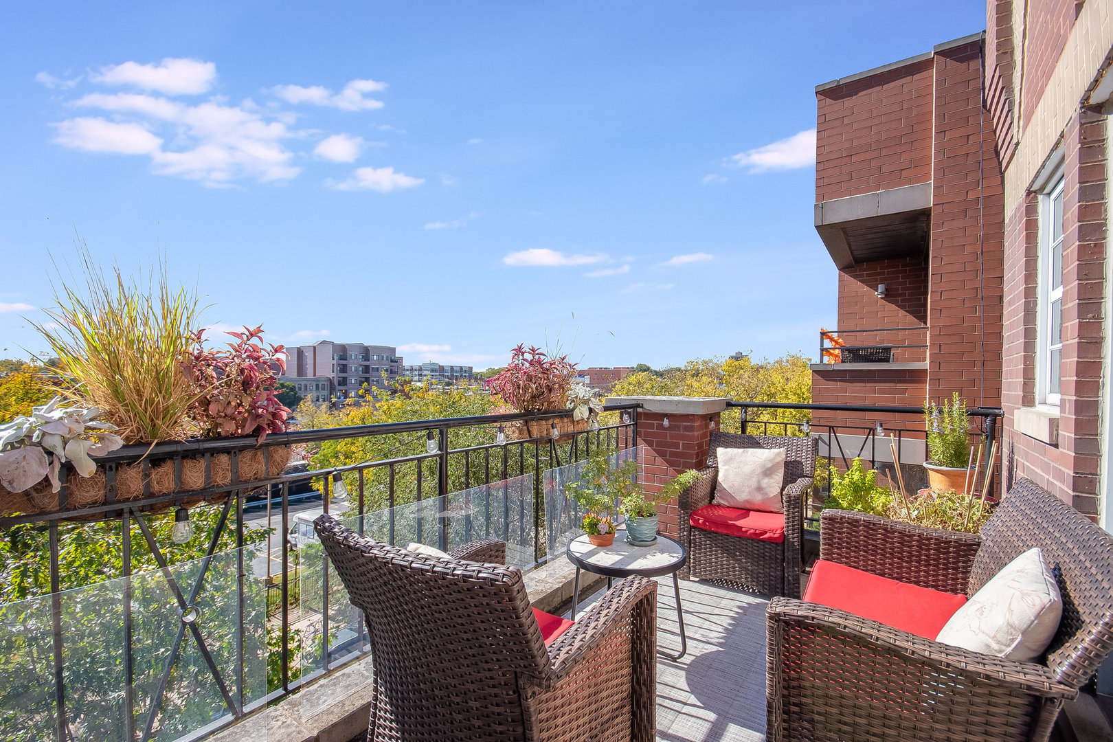 930 West Cuyler Avenue, Unit 3W Chicago, IL 60613 - Photo 24 of 25