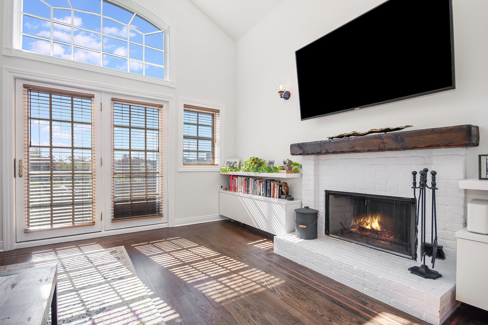 930 West Cuyler Avenue, Unit 3W Chicago, IL 60613 - Photo 7 of 25