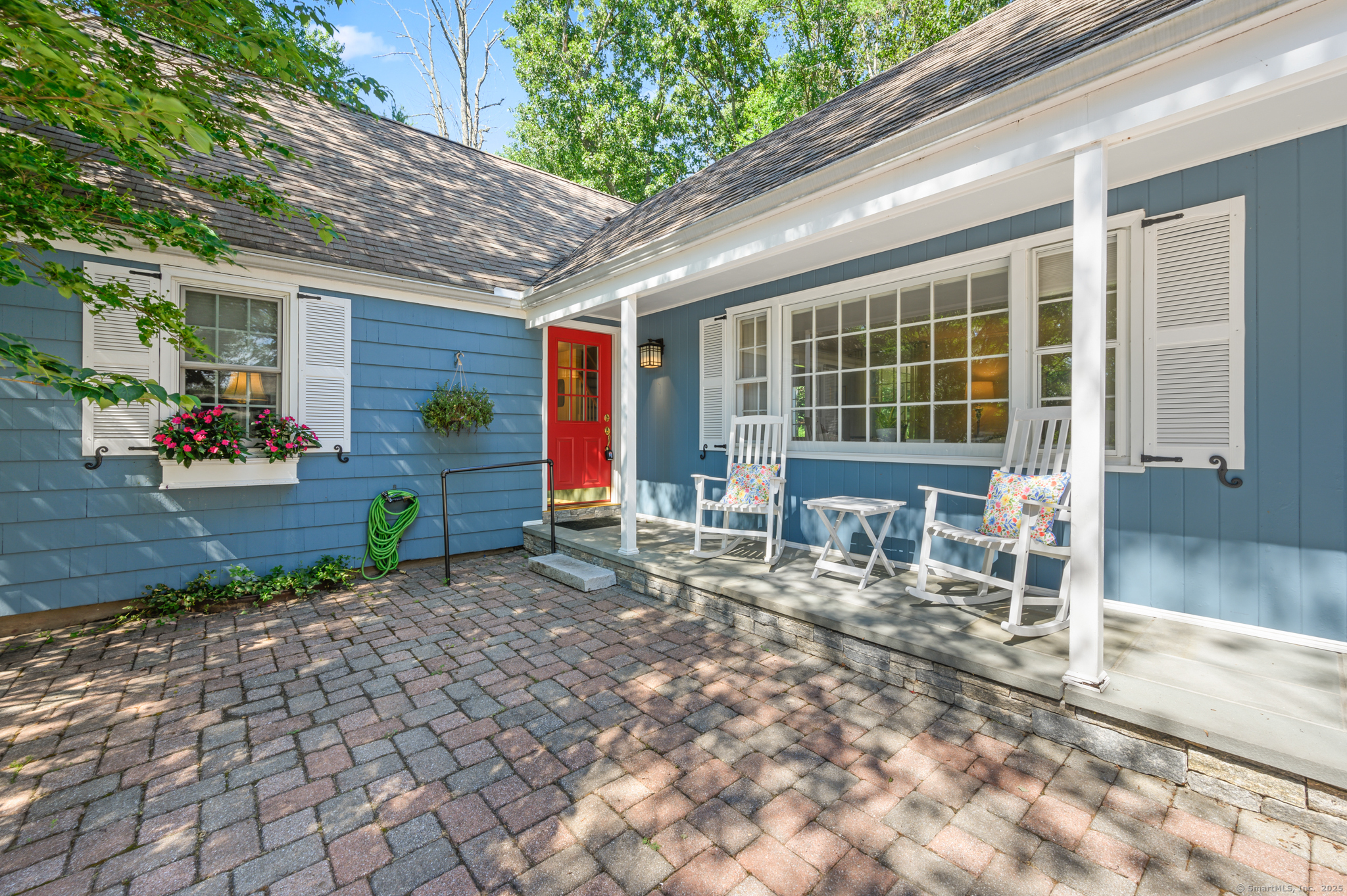 106 Robin Road Glastonbury, CT 06033 - Photo 1 of 1 Gallery Image 1