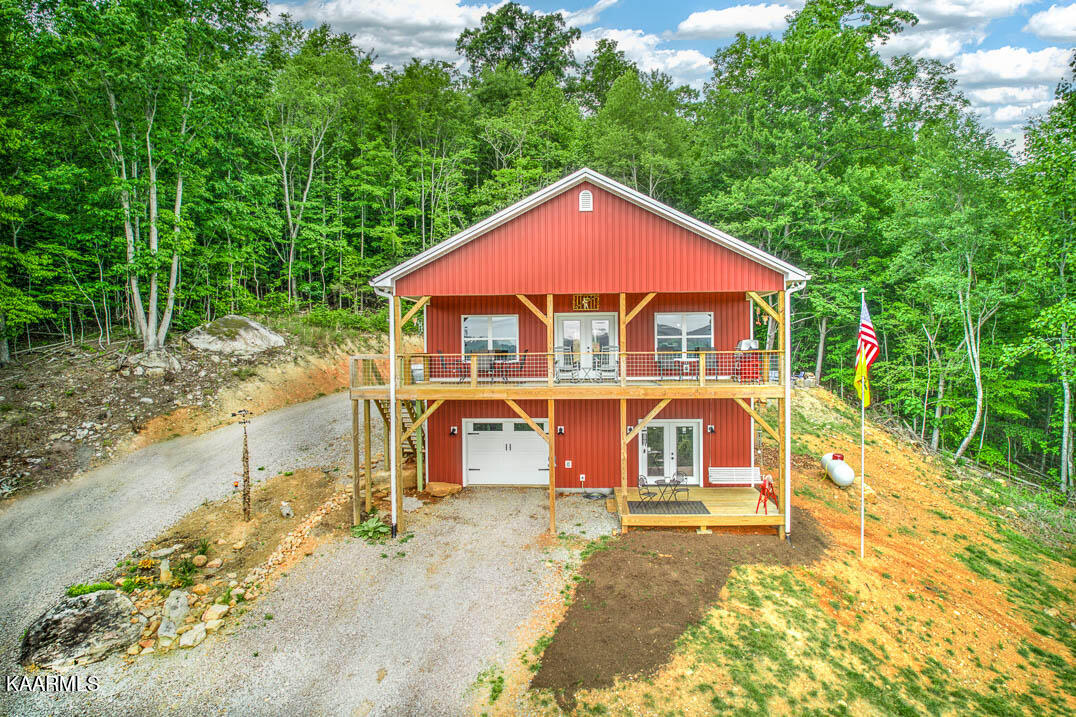 1730 Whistle Valley Road New Tazewell, TN 37825 - Photo 1 of 40 WhstlVlly1730drn (11)-2