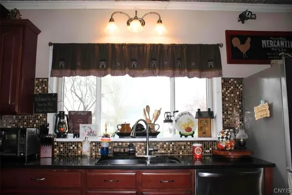 $384,900 | 32 Oswego Street, Camden, NY 13316