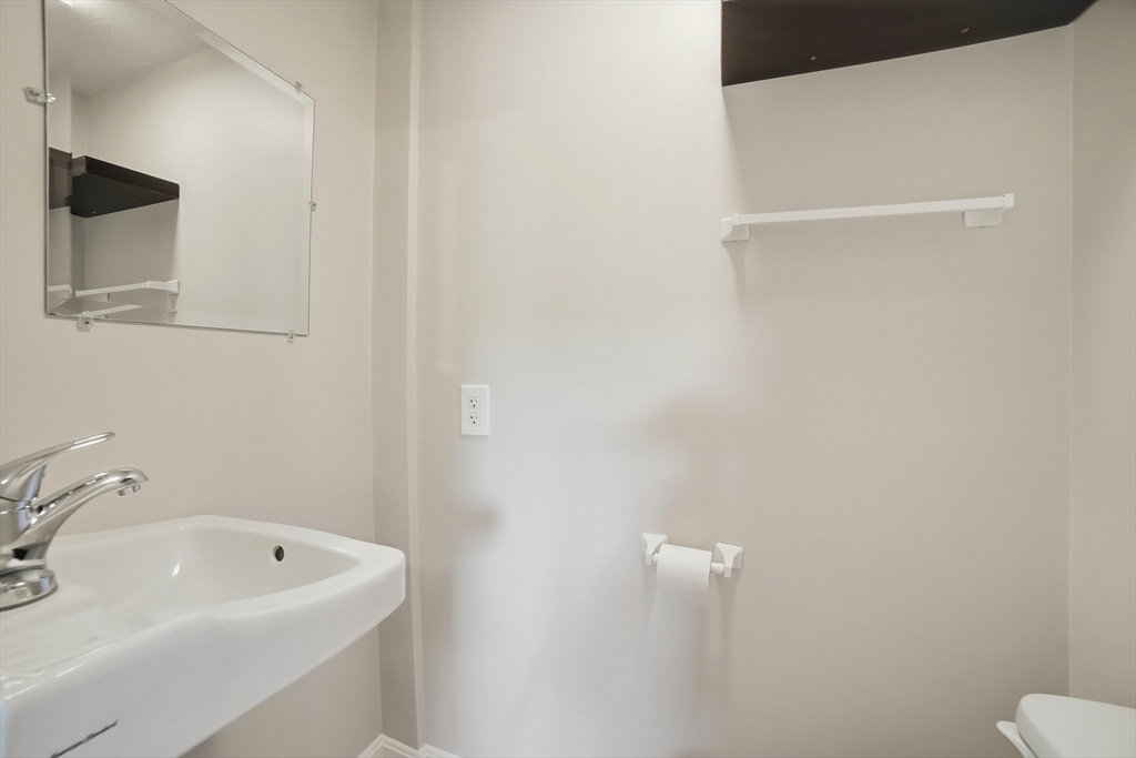 44 Howarth Road, Unit 5 Oxford, MA 01540 - Photo 17 of 26