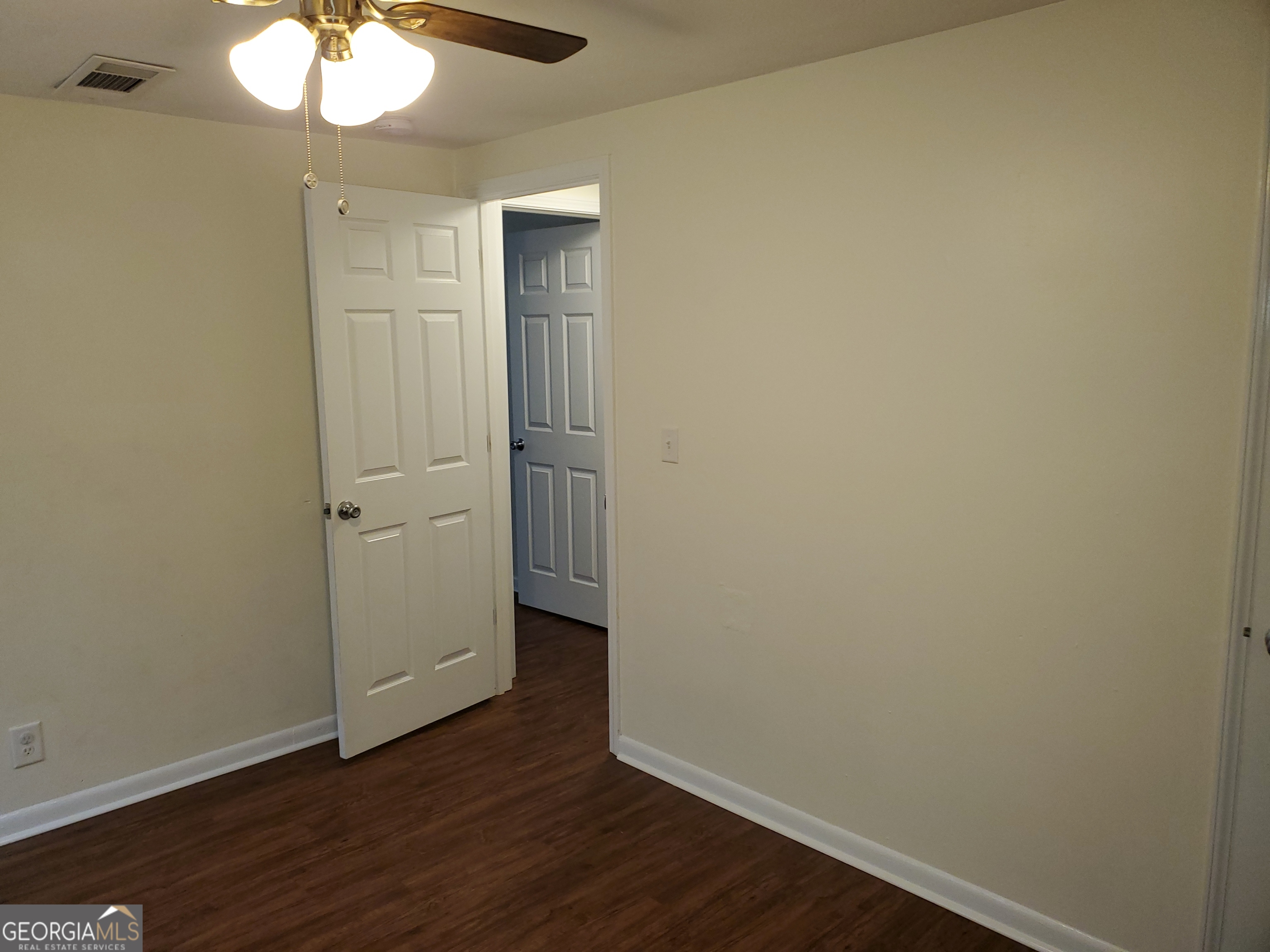 312 Crescent Drive, Unit A4 Dublin, GA 31021 - Photo 3 of 6