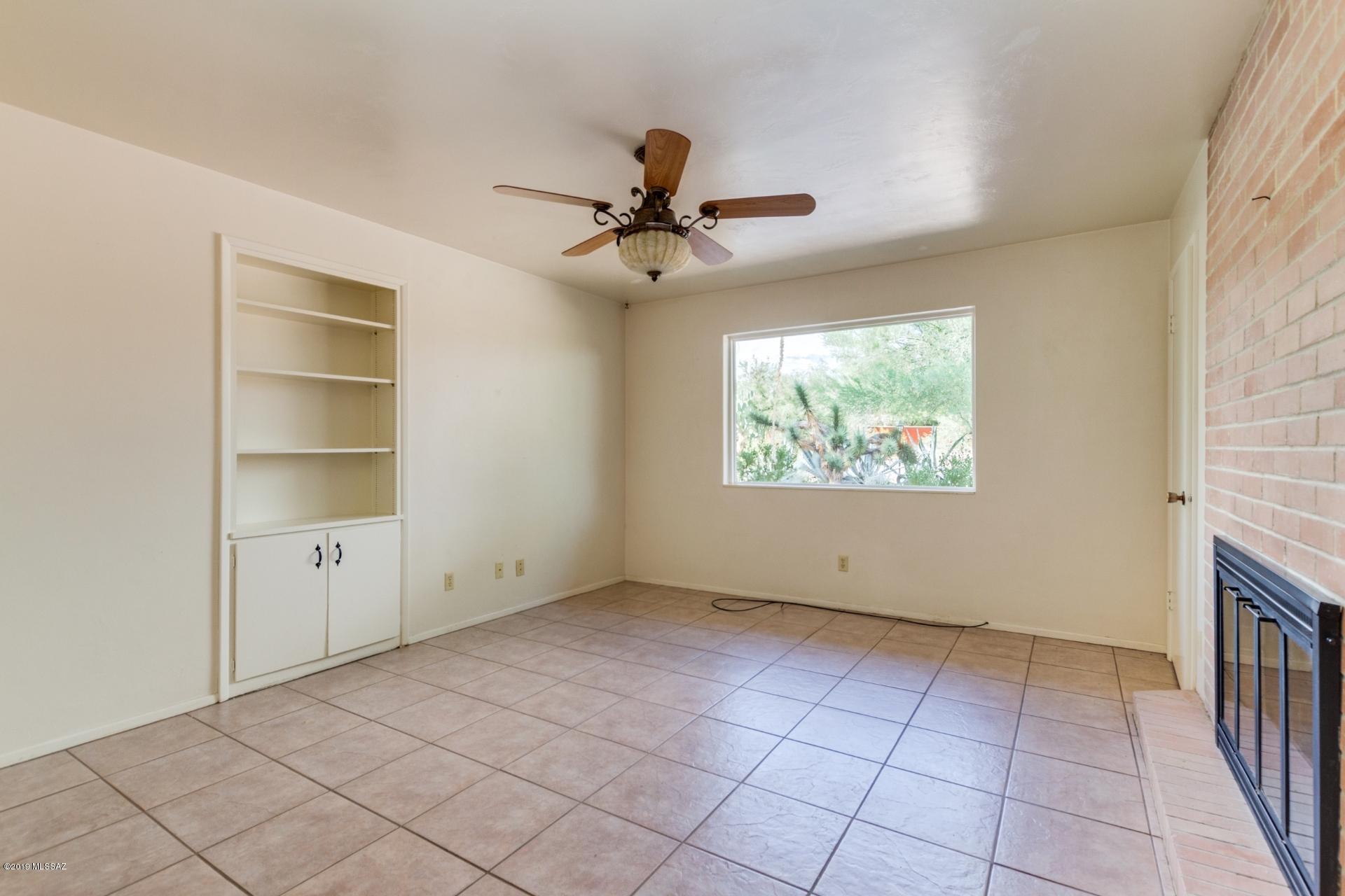 1243 West Roller Coaster Road Tucson, AZ 85704 - Photo 10 of 21 Gallery Image 10