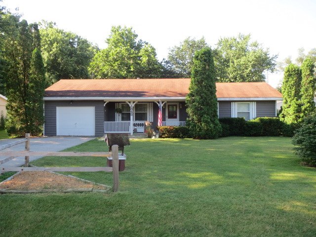 1845 Pine Bluff Road Morris, IL 60450 - Photo 1 of 16 Gallery Image 1