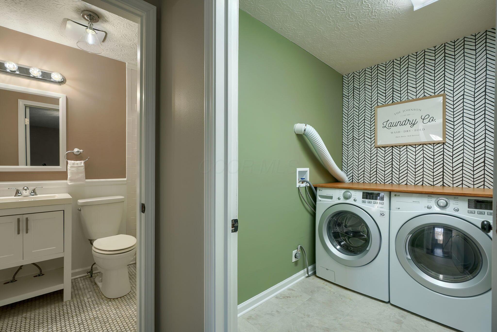 220 Ravine Ridge Drive North Powell, OH 43065 - Photo 31 of 66 2nd Floor Laundry/Bathroom