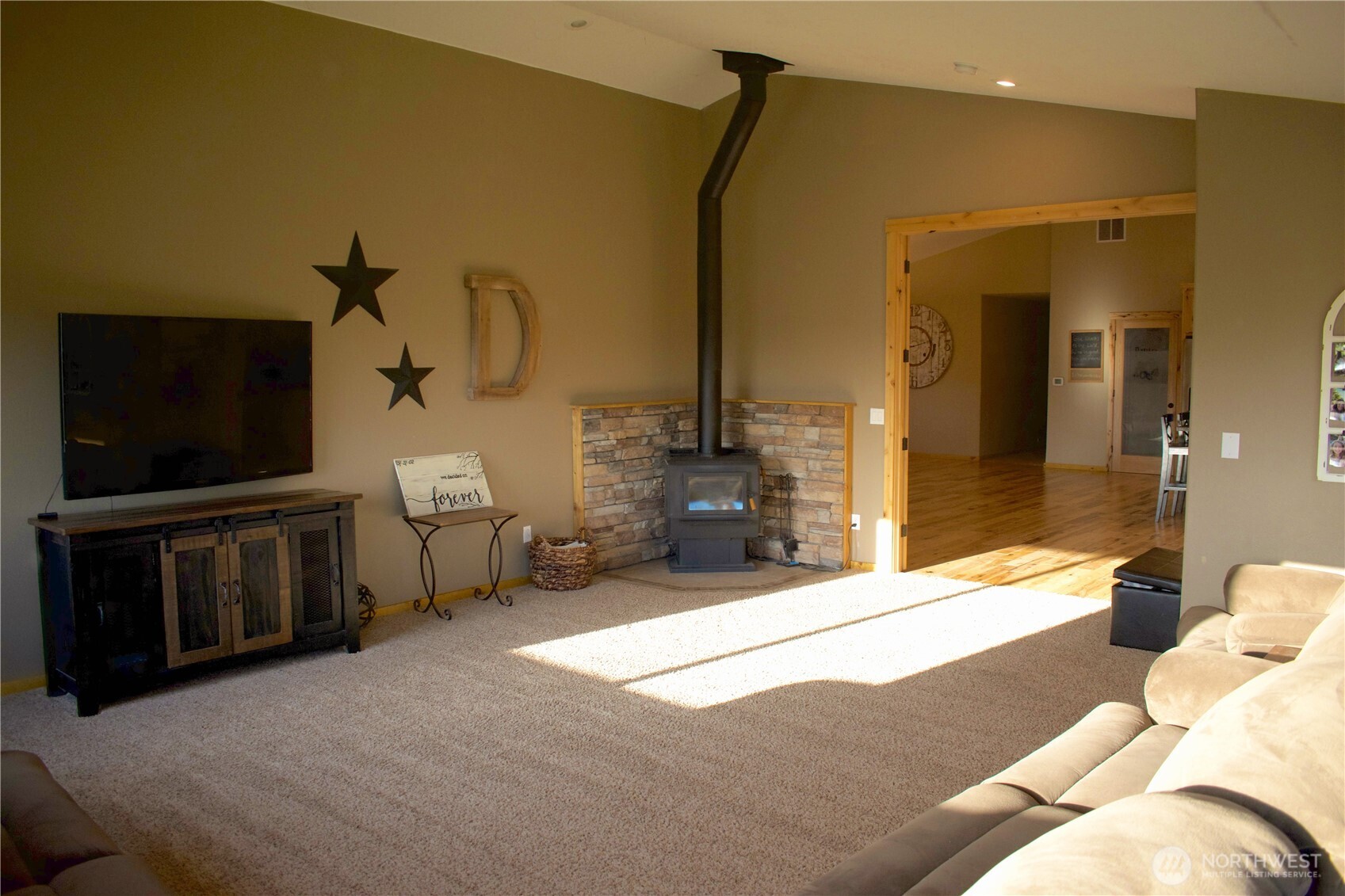 615 George Taylor Road Silverlake, WA 98645 - Photo 6 of 28 Gallery Image 6