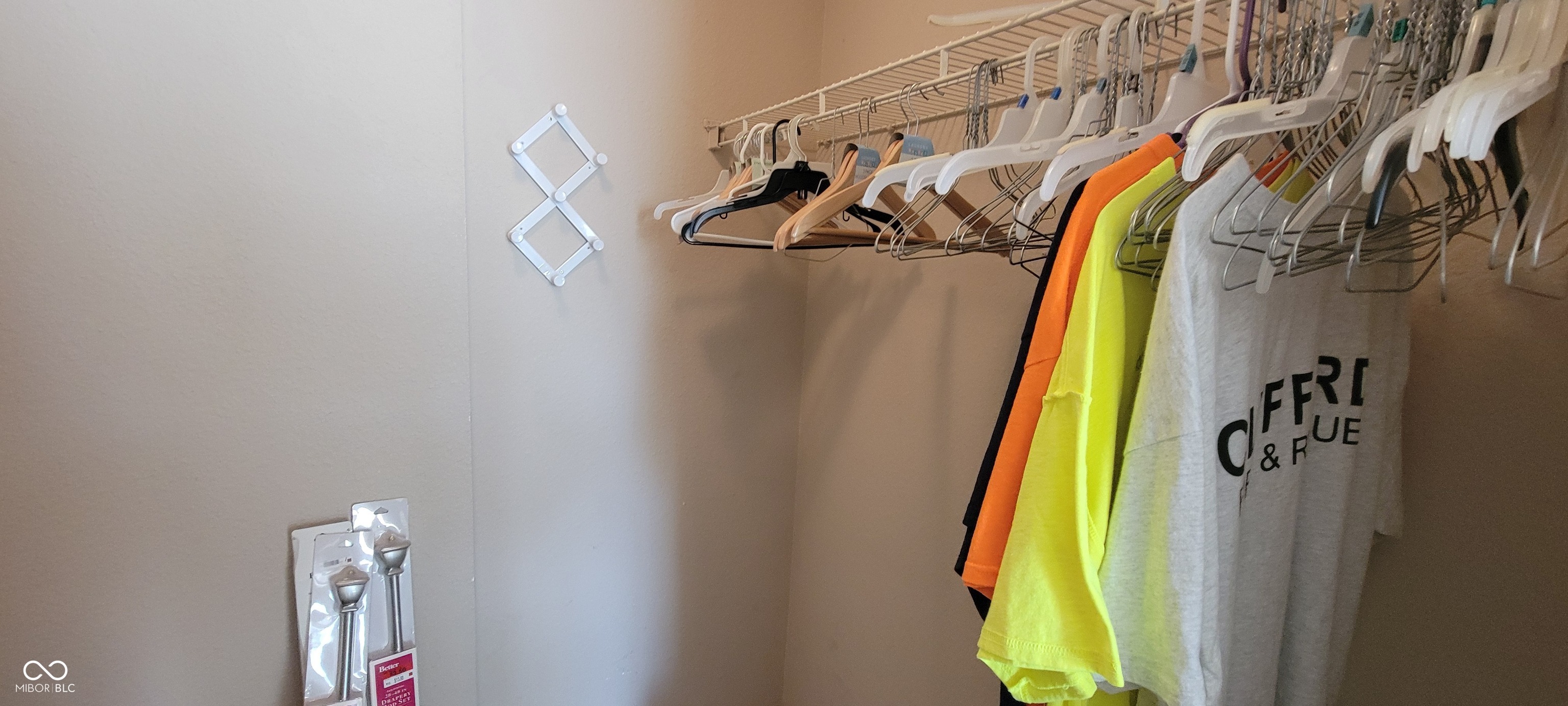 8145 Sunset Court Columbus, IN 47201 - Photo 9 of 29