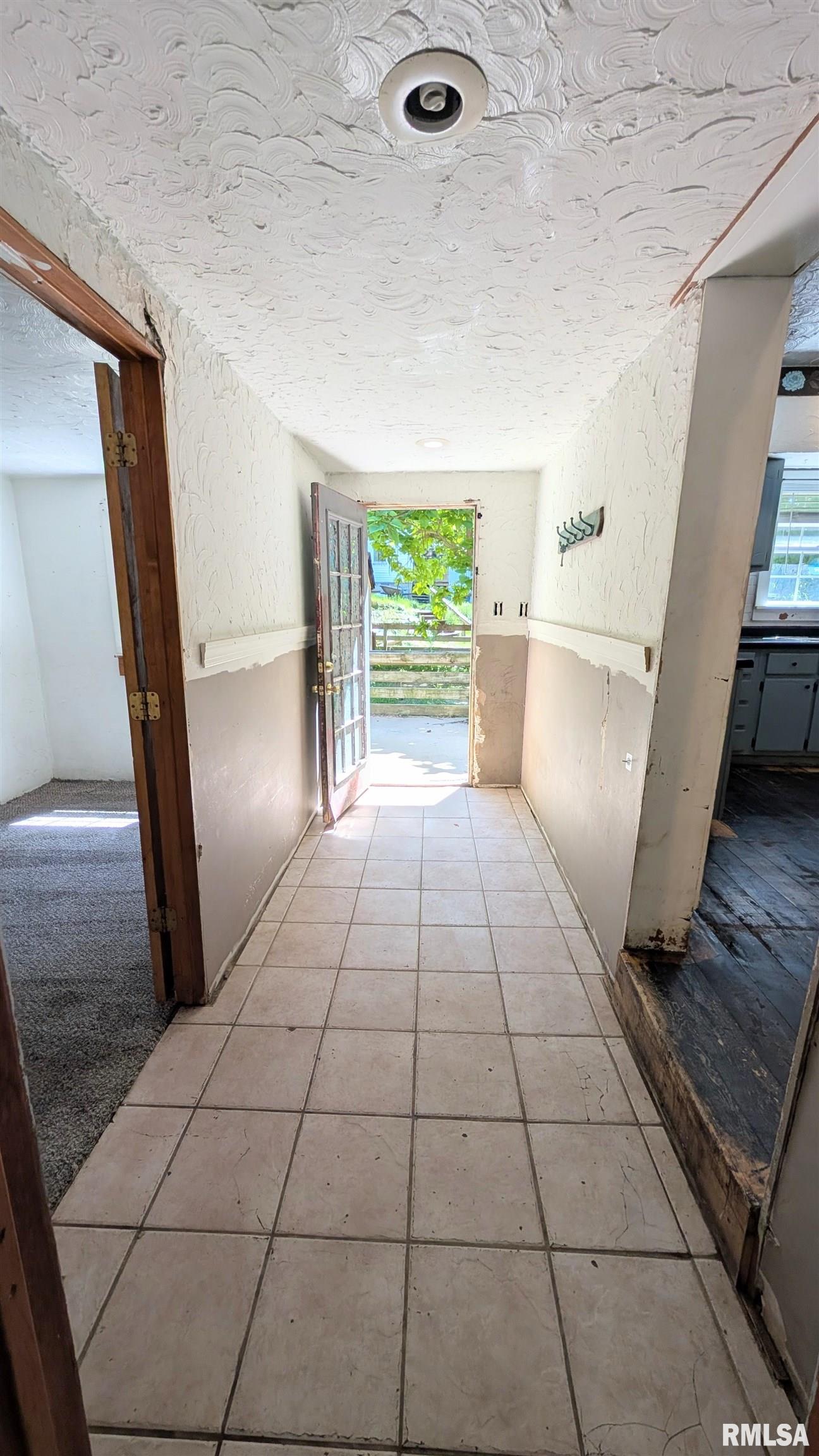 434 Wesley Road Creve Coeur, IL 61610 - Photo 14 of 25 Gallery Image 14