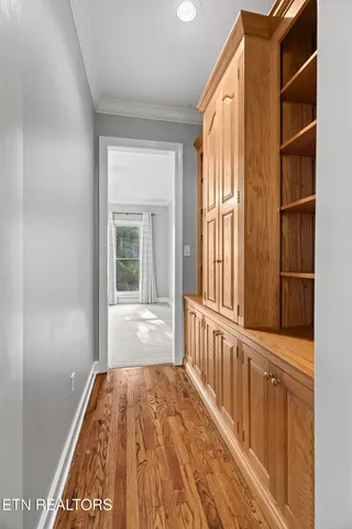 $899,999 | 1054 Colonial Drive, Morristown, TN 37814