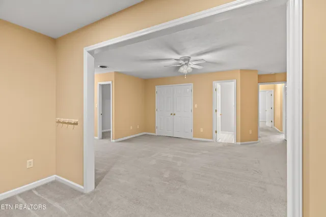 $899,999 | 1054 Colonial Drive, Morristown, TN 37814