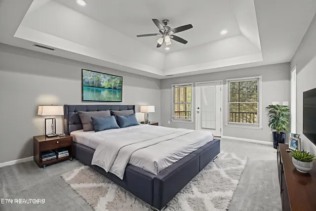 $899,999 | 1054 Colonial Drive, Morristown, TN 37814